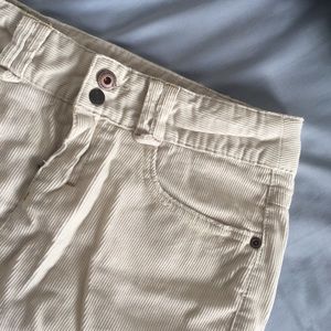 American eagle off white corduroy skirt size 0